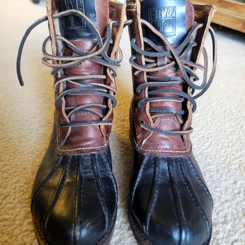 Frye Veronica Duck Boots